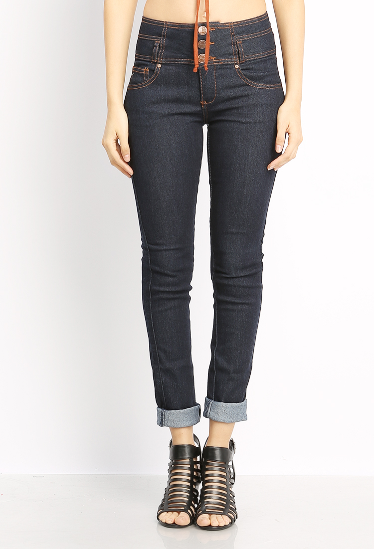 MUST HAVE THREE BUTTON HIGH-WAIST JEANS