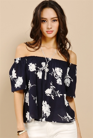 Contemporary Floral Off-The-Shoulder Top W/Necklace