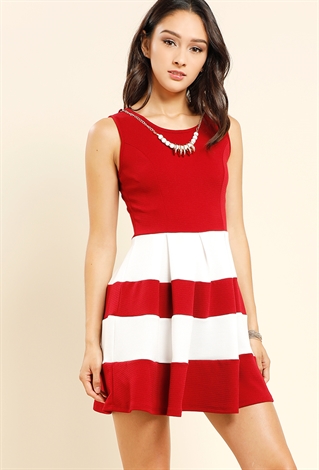 Color Contrast Fit And Flare Dress W/ Necklace