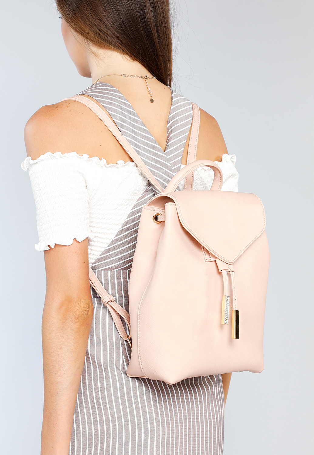 Faux Leather Cinch Top Bagpack 
