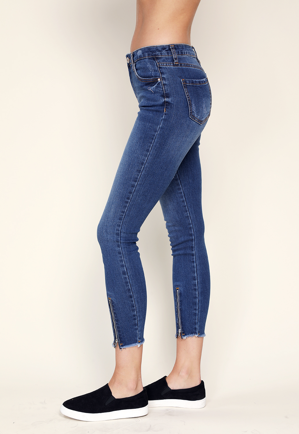 Front-Zip Jeans 