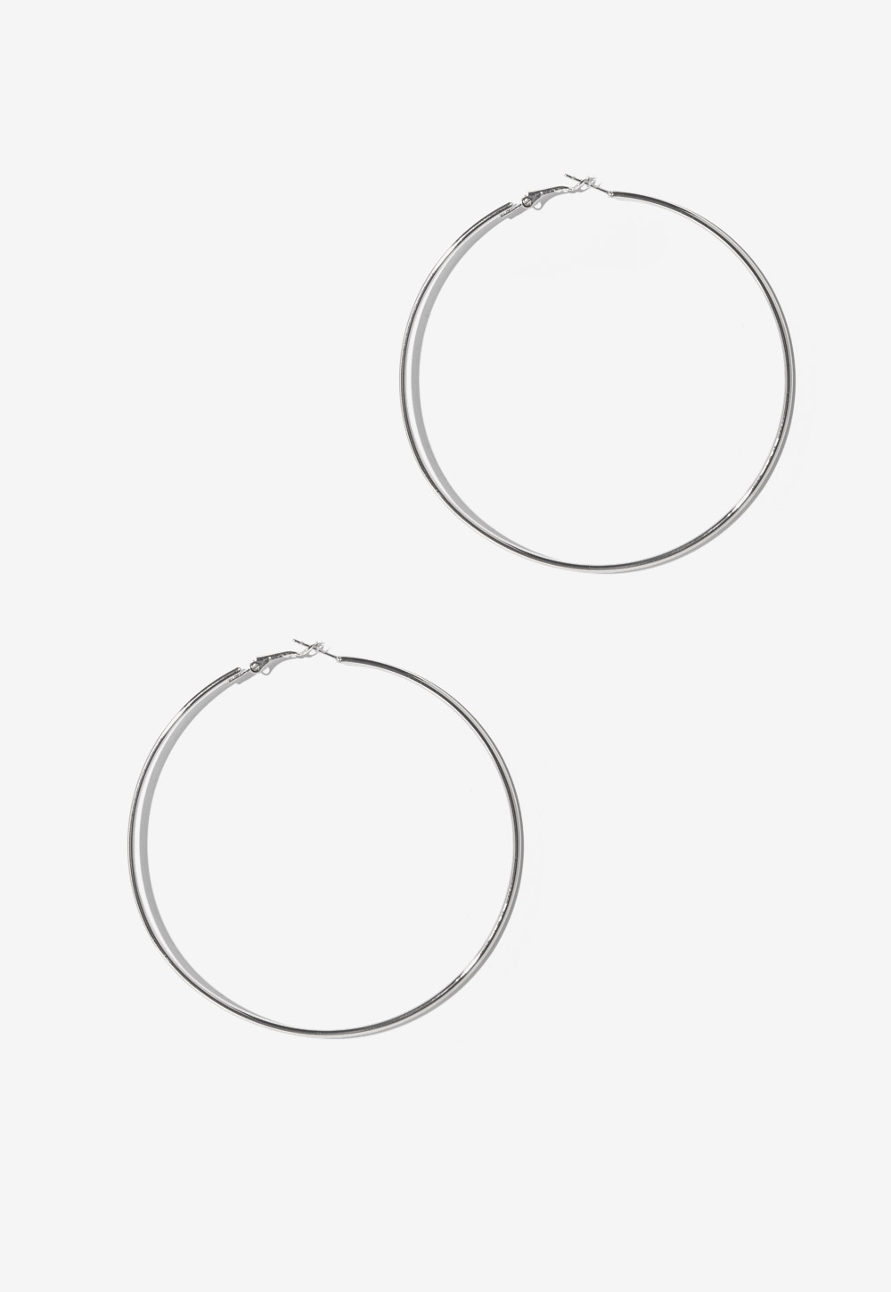 Simple Medium Hoop Earrings