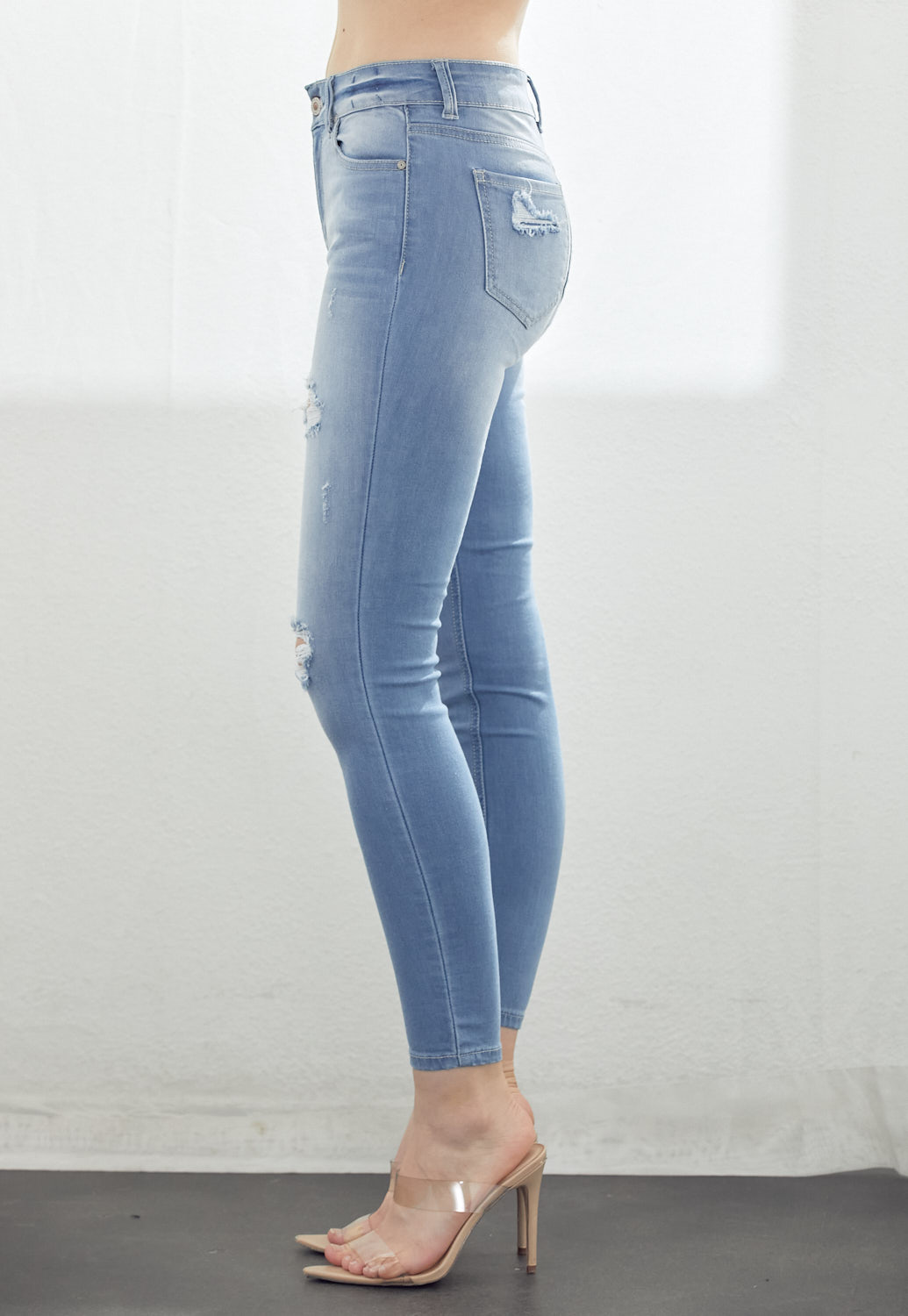 Distressed Washed Jeans
