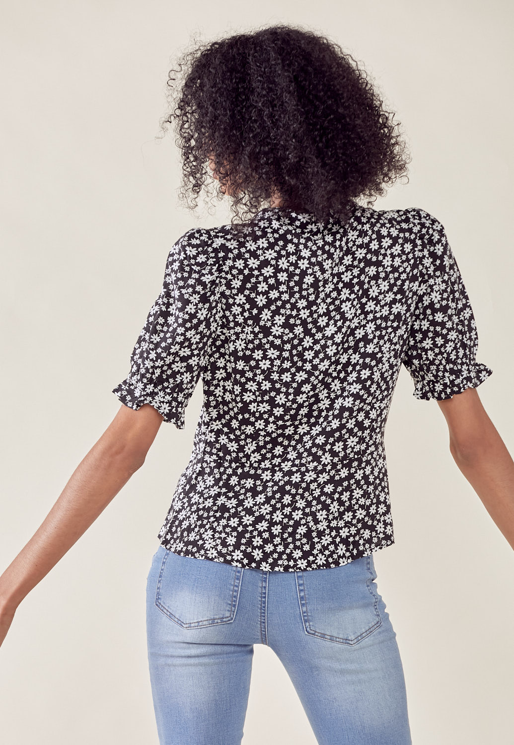 Floral Pattern Puff Top