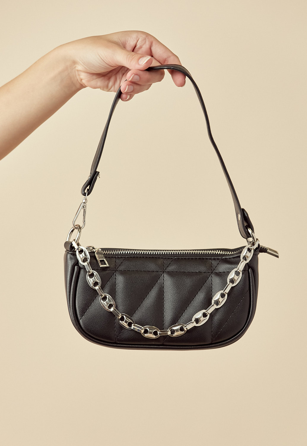 Chain Detail Shoulder Bag 