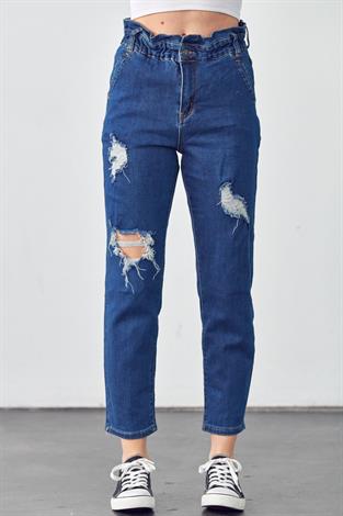 Distressed High Rise Jeans  